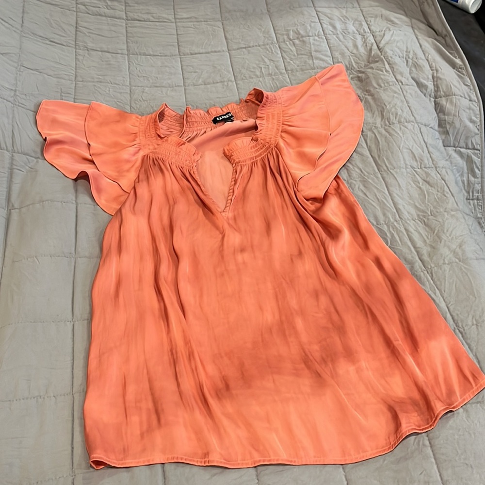 Express Blouse Salmon color. Ruching around collar with slight split. M - Picture 4 of 10